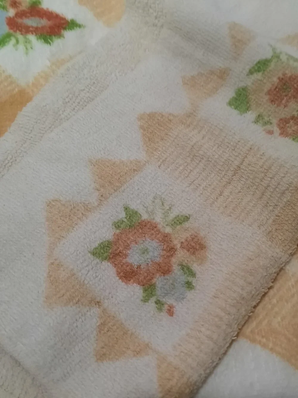 Vintage Lady Pepperell Floral Gingham Towel Set Tan Red Blue Washcloths USA